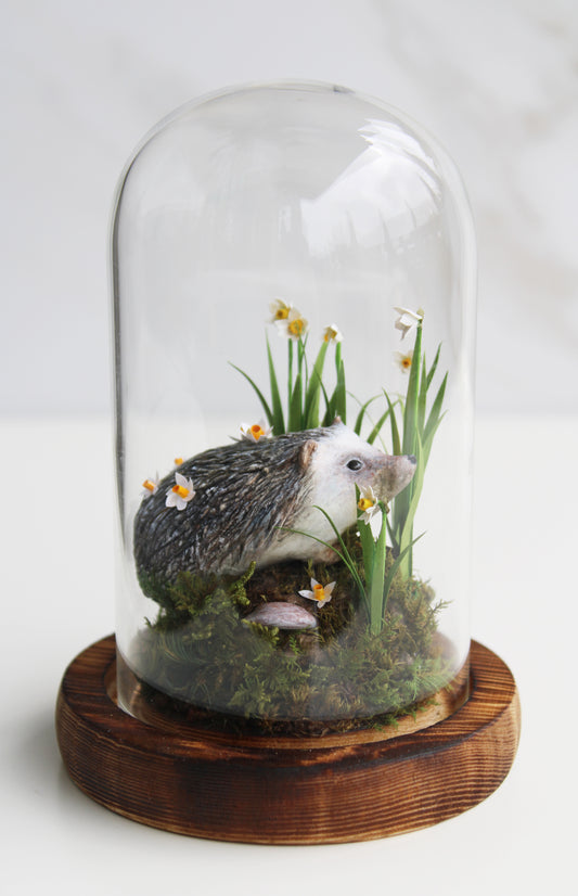 Collecting Daffodils | Glass Domed Sculpture