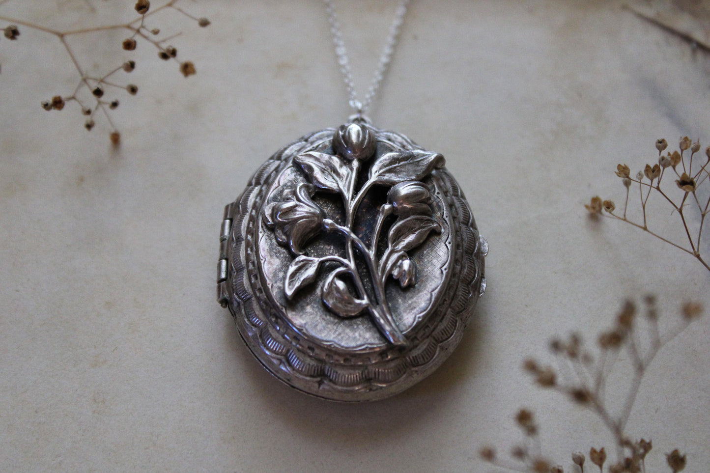 Of Wonder & Purity | Vintage Locket