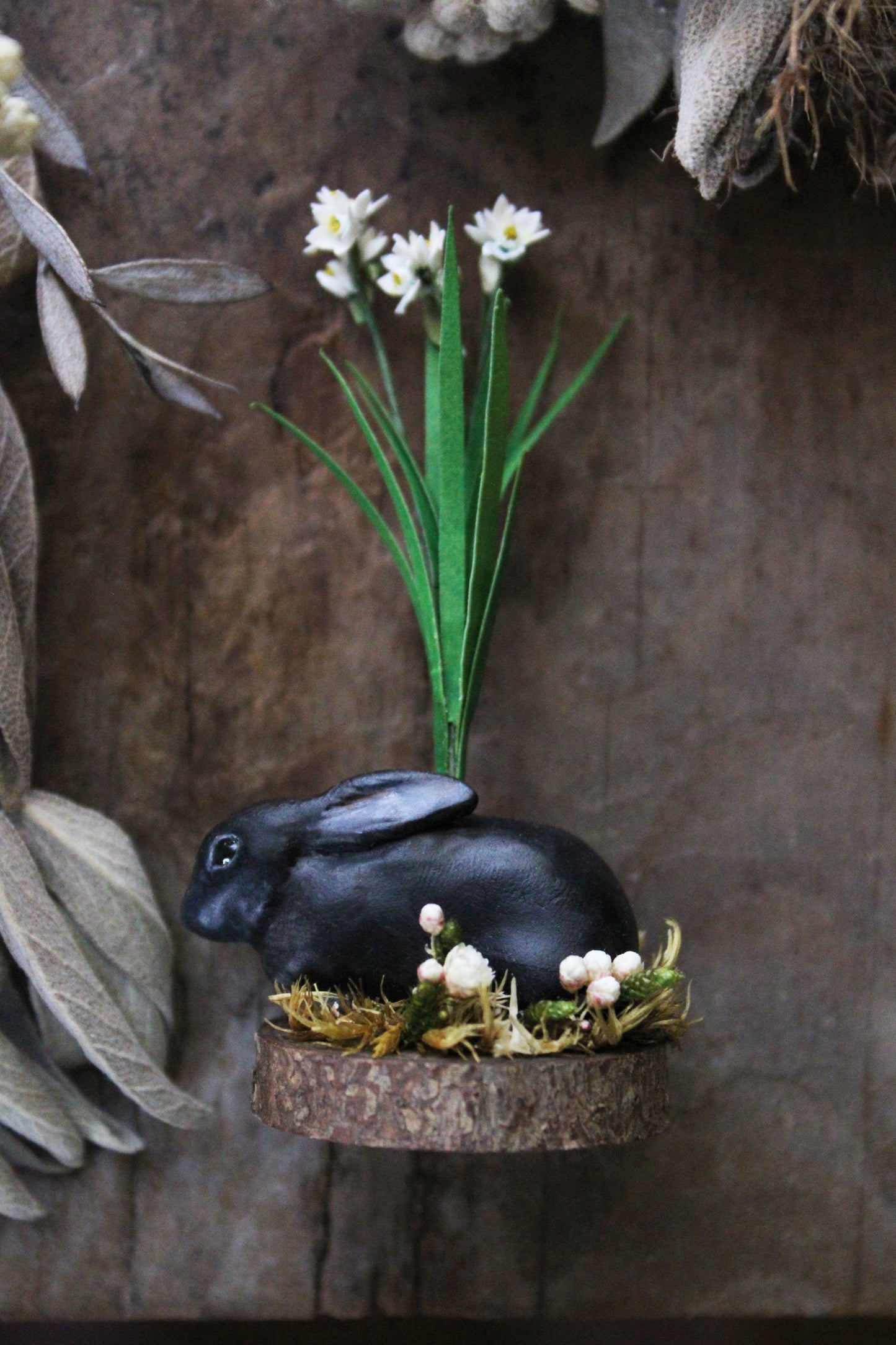Paperwhite Rabbit | Figurine