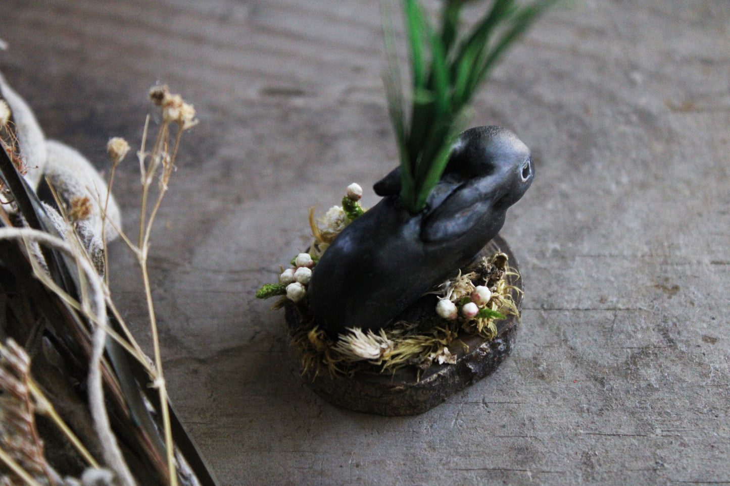 Paperwhite Rabbit | Figurine