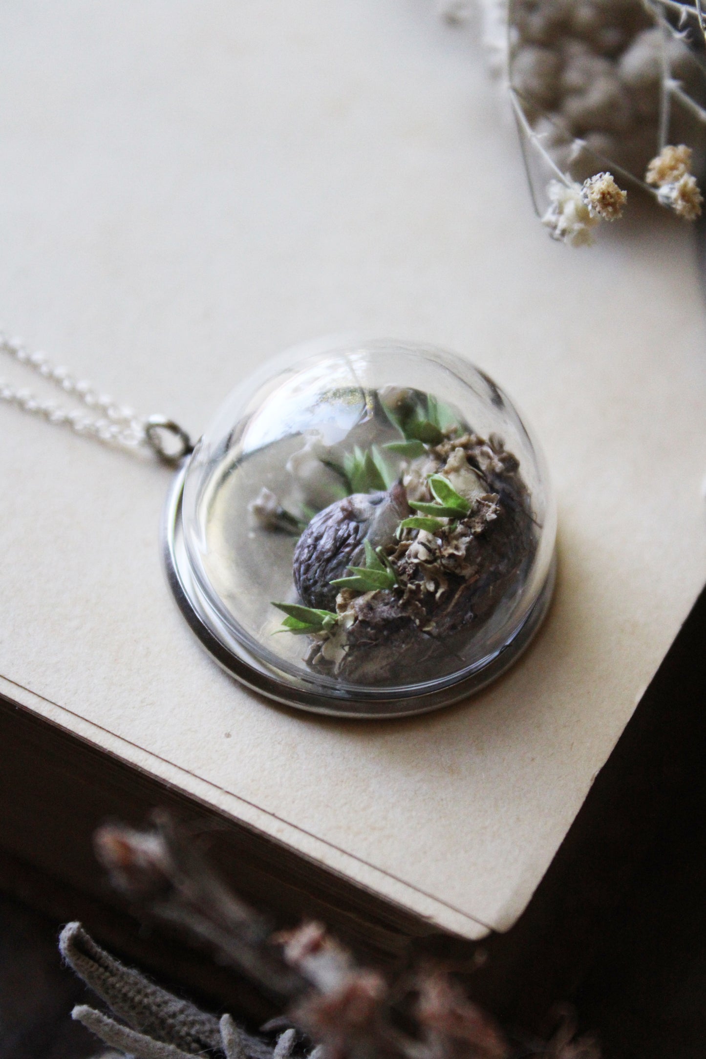 Hedgehog & Tulips | Glass Globe Necklace