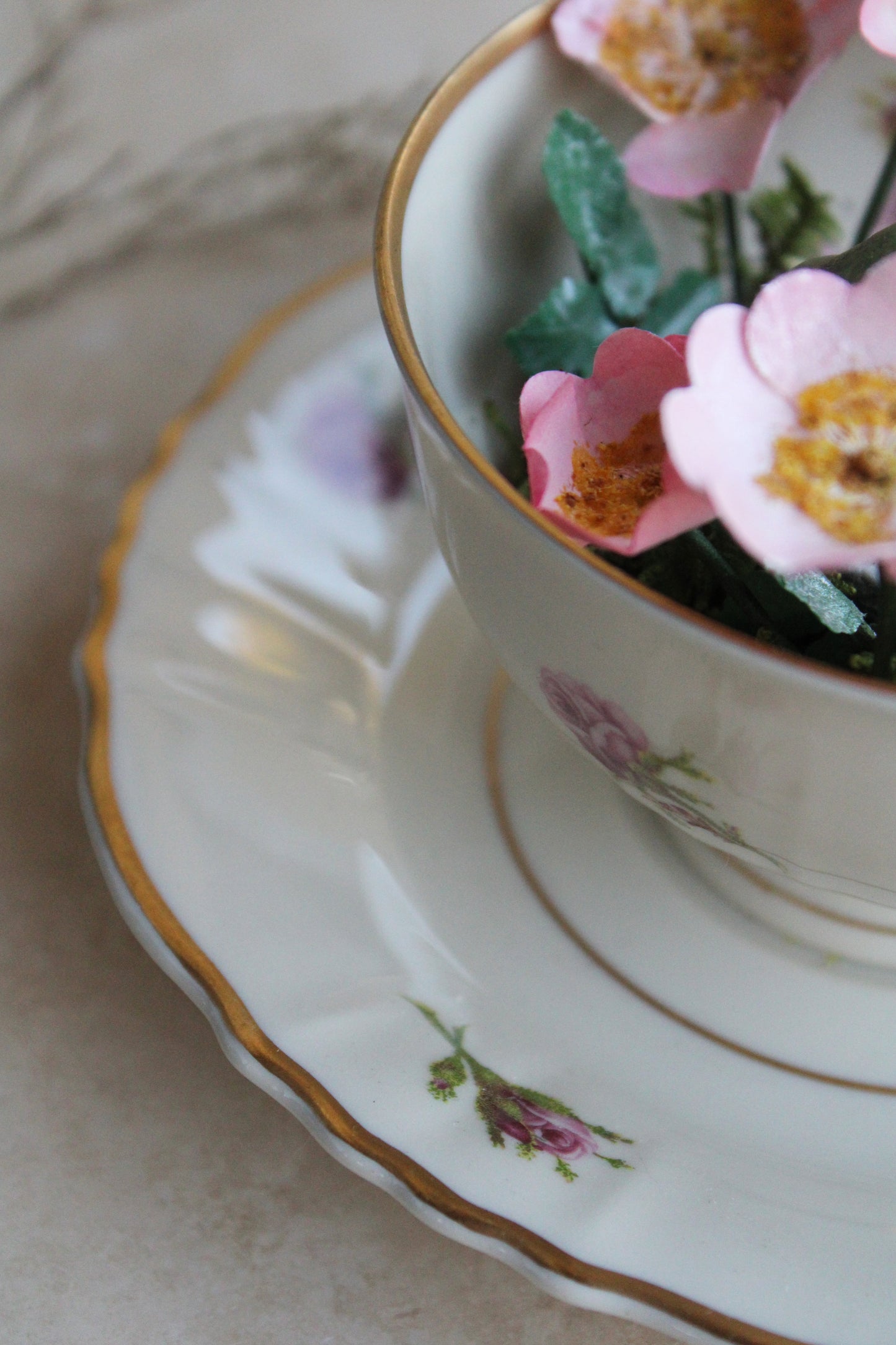Roses & Hummingbirds | Teacup Sculpture